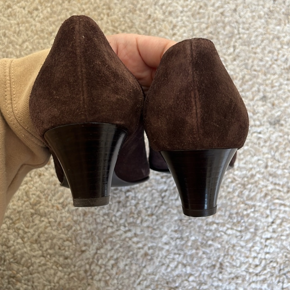 Salvatore Ferragamo Court Heeled Shoes View 5